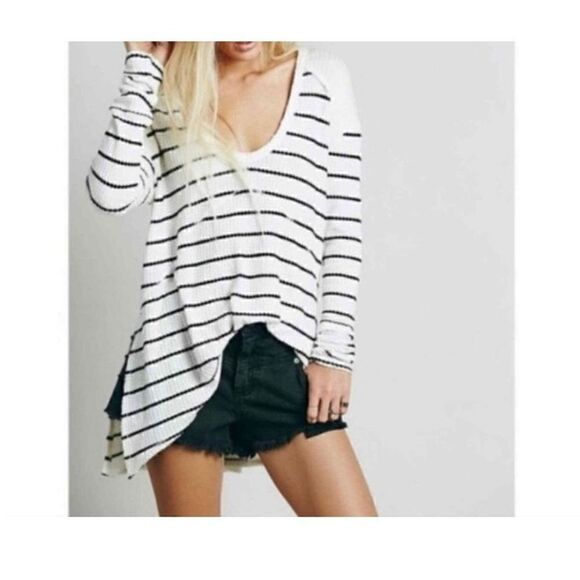 Free People Sunset Park Oversized Thermal Black White‎ Uneven Hem Stretchy XS - Picture 2 of 10